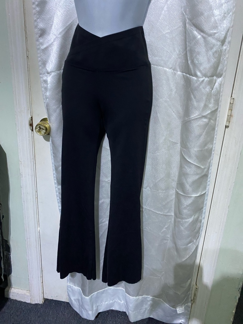 Black V-Waist Flare Knit Pants